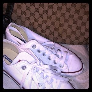 White converse